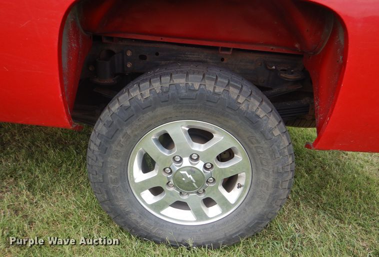 image for item DI0322 2013 Chevrolet Silverado 3500HD  Ext. Cab pickup truck