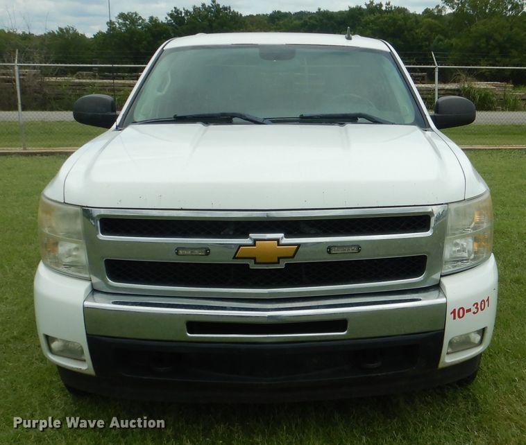 image for item DI0323 2011 Chevrolet Silverado 1500  Crew Cab pickup truck