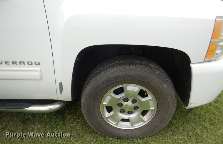 image for item DI0323 2011 Chevrolet Silverado 1500  Crew Cab pickup truck