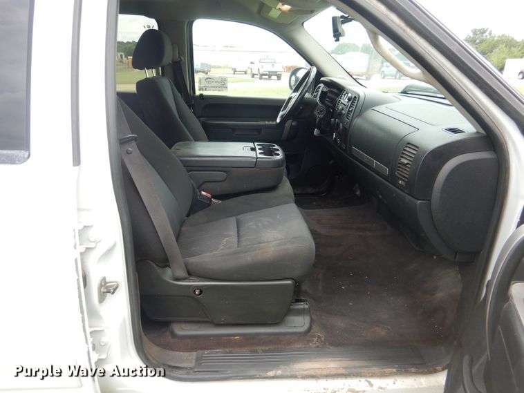 image for item DI0323 2011 Chevrolet Silverado 1500  Crew Cab pickup truck