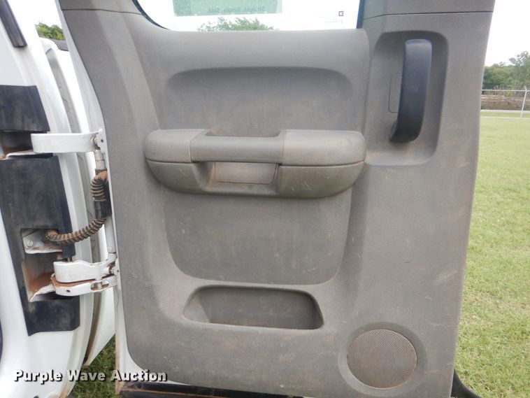 image for item DI0325 2011 Chevrolet Silverado 2500HD  Ext. Cab pickup truck