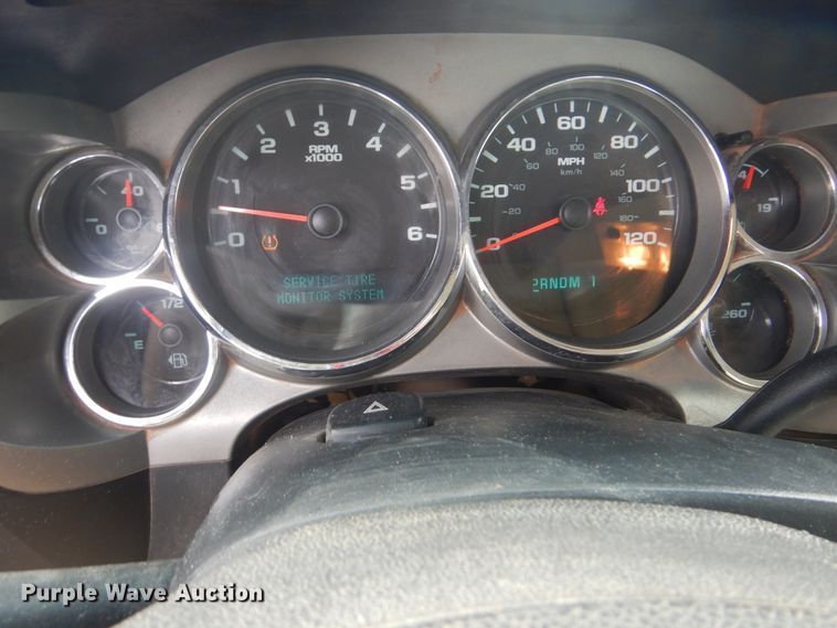 image for item DI0325 2011 Chevrolet Silverado 2500HD  Ext. Cab pickup truck