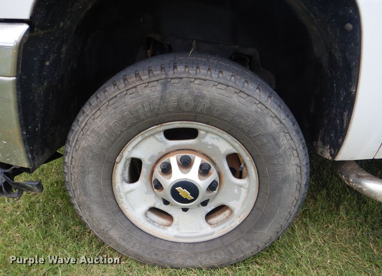 image for item DI0325 2011 Chevrolet Silverado 2500HD  Ext. Cab pickup truck