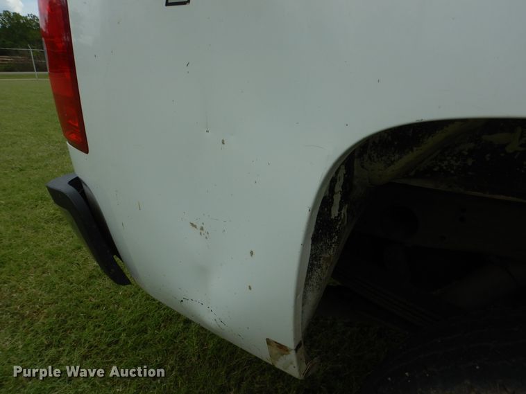 image for item DI0325 2011 Chevrolet Silverado 2500HD  Ext. Cab pickup truck