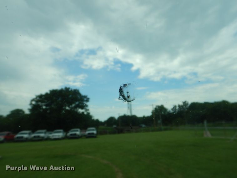 image for item DI0330 2007 International 4300  utility truck with crane