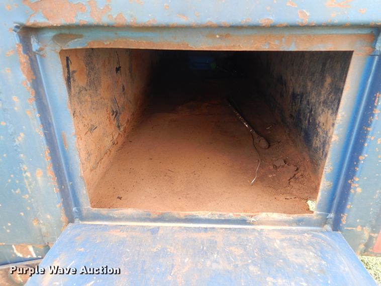 image for item DI0330 2007 International 4300  utility truck with crane