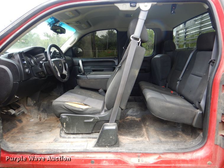 image for item DI0335 2011 Chevrolet Silverado 2500HD  Ext. Cab pickup truck