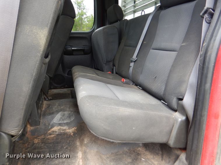 image for item DI0335 2011 Chevrolet Silverado 2500HD  Ext. Cab pickup truck