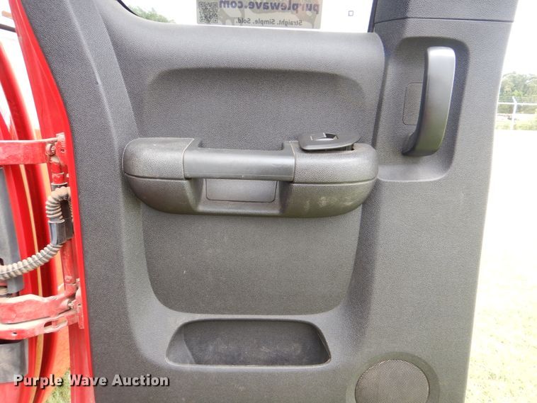 image for item DI0335 2011 Chevrolet Silverado 2500HD  Ext. Cab pickup truck