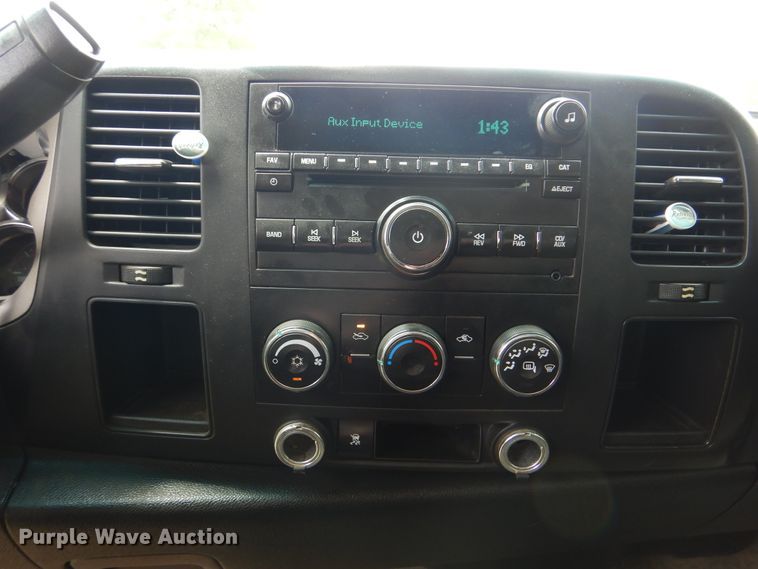 image for item DI0335 2011 Chevrolet Silverado 2500HD  Ext. Cab pickup truck