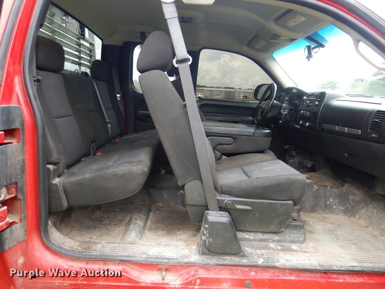 image for item DI0335 2011 Chevrolet Silverado 2500HD  Ext. Cab pickup truck