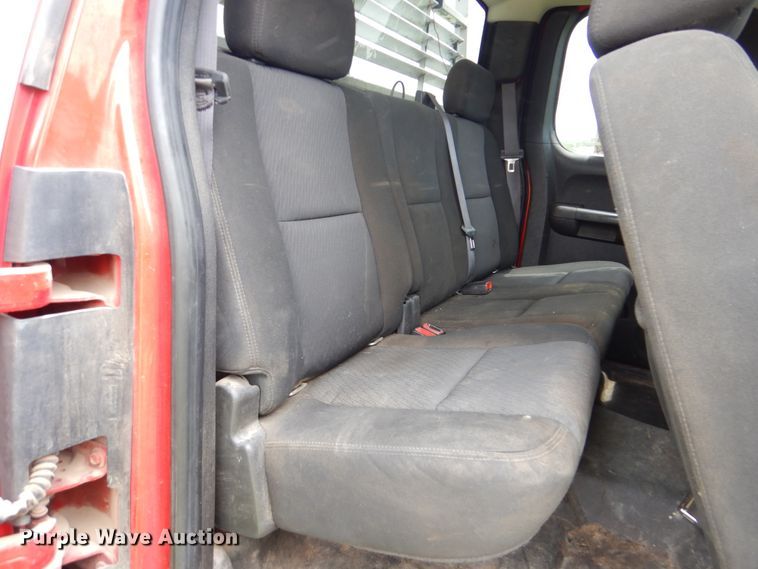 image for item DI0335 2011 Chevrolet Silverado 2500HD  Ext. Cab pickup truck