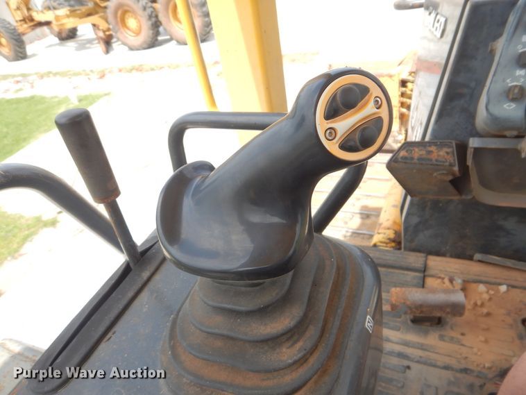 image for item DI0359 2005 Komatsu D37EX  dozer