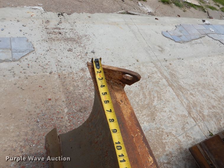 image for item DI0359 2005 Komatsu D37EX  dozer