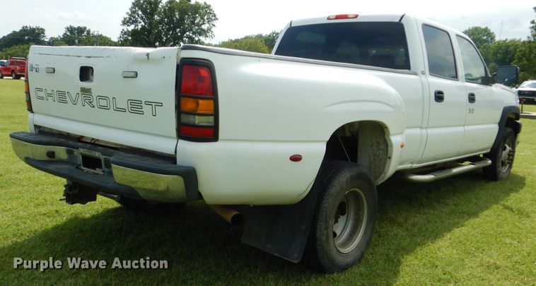 image for item DI0361 2003 Chevrolet Silverado 3500  Crew Cab pickup truck