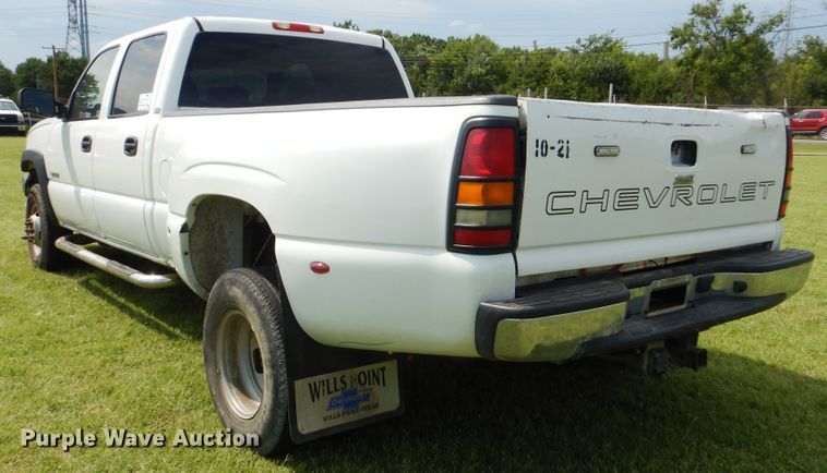 image for item DI0361 2003 Chevrolet Silverado 3500  Crew Cab pickup truck