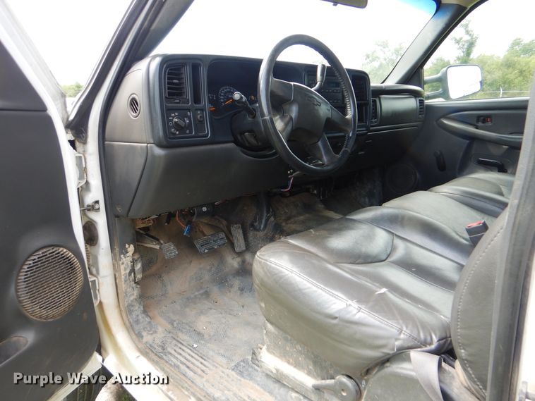 image for item DI0361 2003 Chevrolet Silverado 3500  Crew Cab pickup truck