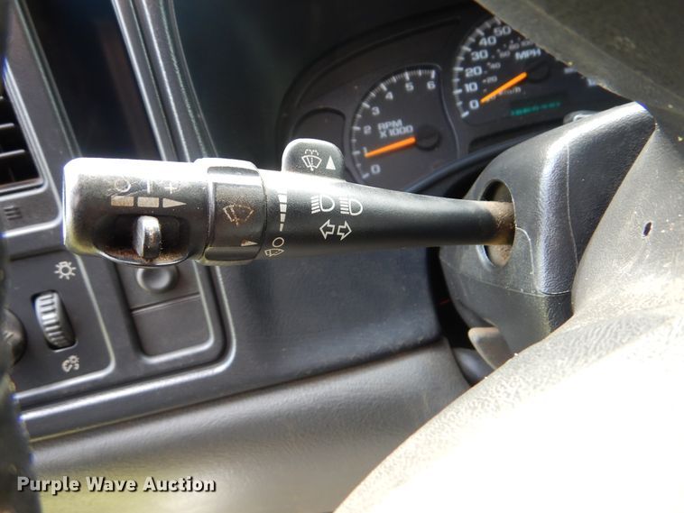 image for item DI0361 2003 Chevrolet Silverado 3500  Crew Cab pickup truck