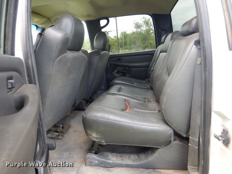 image for item DI0361 2003 Chevrolet Silverado 3500  Crew Cab pickup truck