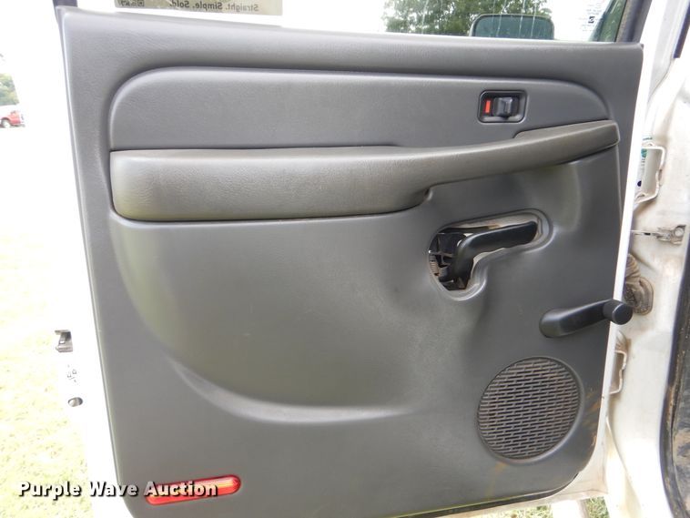 image for item DI0361 2003 Chevrolet Silverado 3500  Crew Cab pickup truck