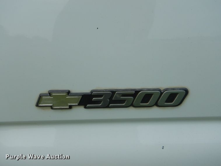 image for item DI0361 2003 Chevrolet Silverado 3500  Crew Cab pickup truck