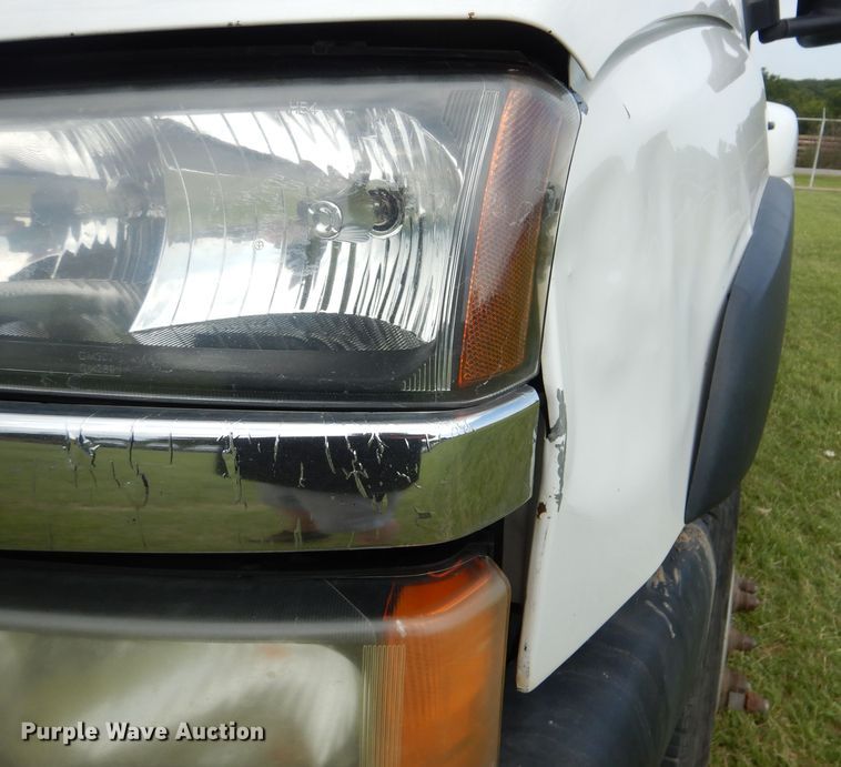 image for item DI0361 2003 Chevrolet Silverado 3500  Crew Cab pickup truck
