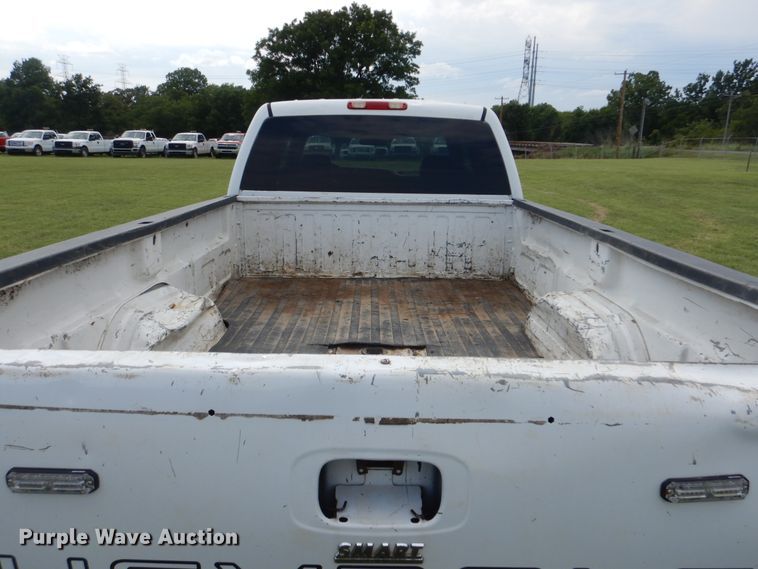 image for item DI0361 2003 Chevrolet Silverado 3500  Crew Cab pickup truck