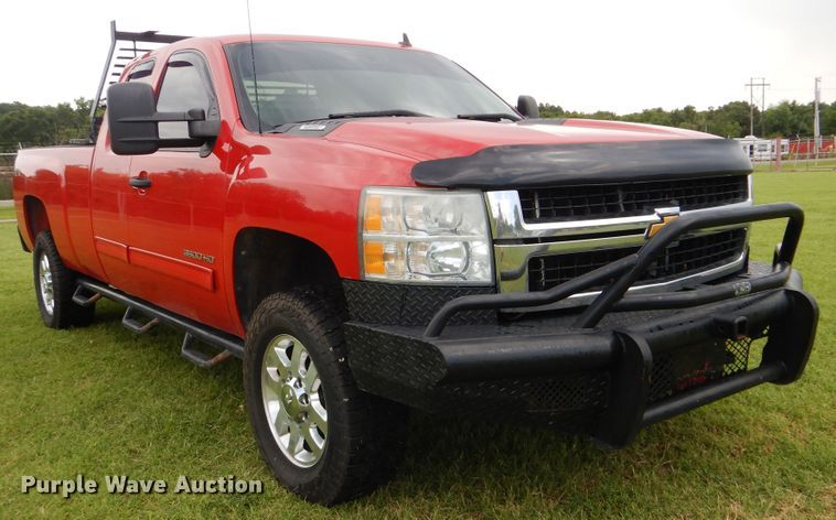 image for item DI0366 2011 Chevrolet Silverado 3500HD  Ext. Cab pickup truck