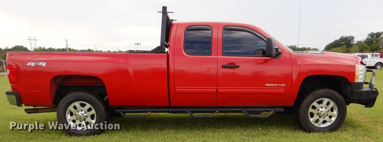 image for item DI0366 2011 Chevrolet Silverado 3500HD  Ext. Cab pickup truck