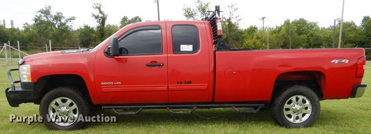 image for item DI0366 2011 Chevrolet Silverado 3500HD  Ext. Cab pickup truck