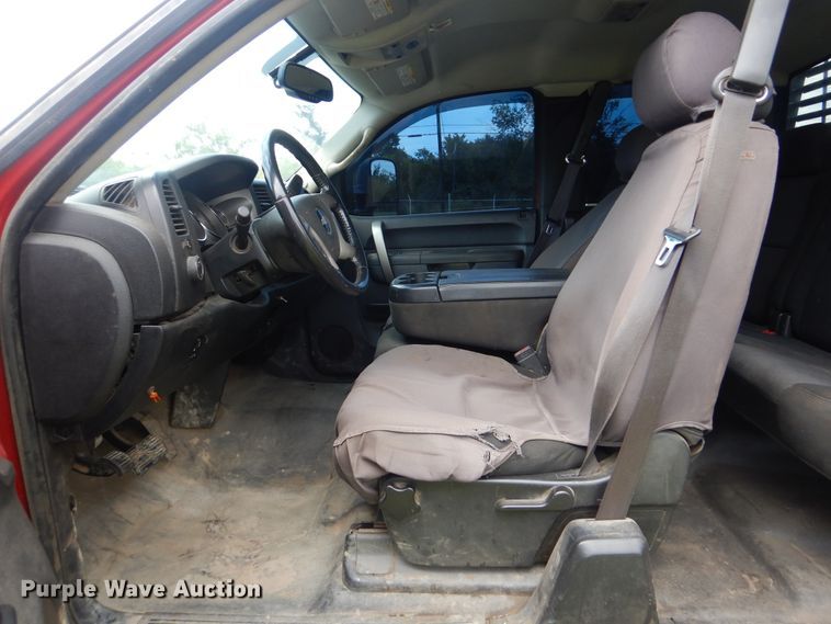 image for item DI0366 2011 Chevrolet Silverado 3500HD  Ext. Cab pickup truck