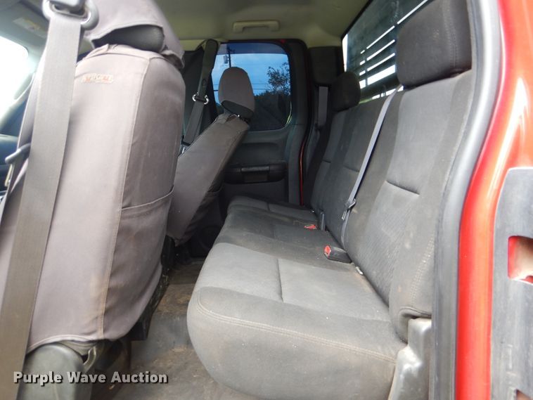 image for item DI0366 2011 Chevrolet Silverado 3500HD  Ext. Cab pickup truck