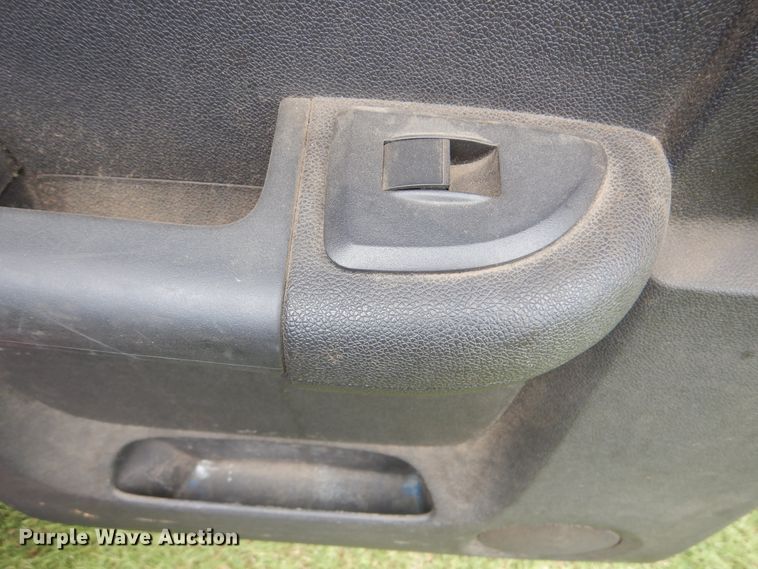 image for item DI0366 2011 Chevrolet Silverado 3500HD  Ext. Cab pickup truck