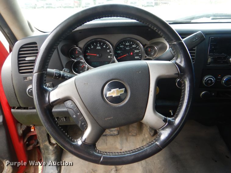 image for item DI0366 2011 Chevrolet Silverado 3500HD  Ext. Cab pickup truck