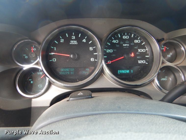 image for item DI0366 2011 Chevrolet Silverado 3500HD  Ext. Cab pickup truck