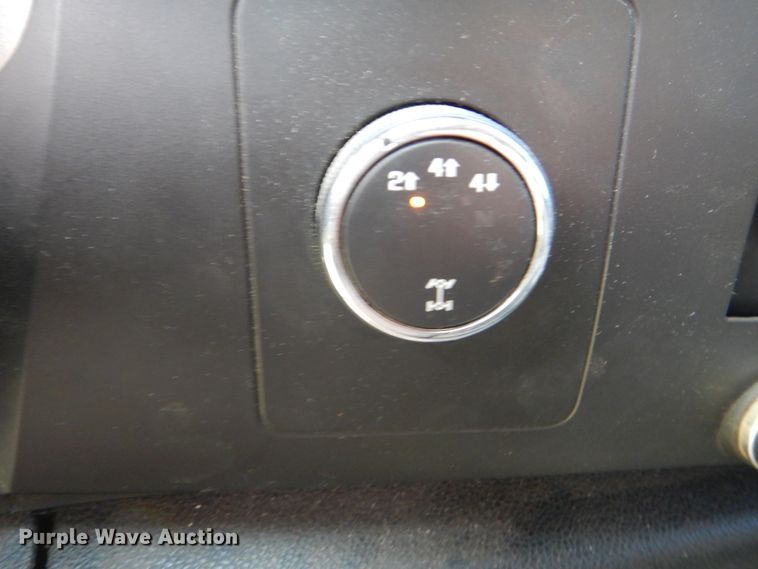 image for item DI0366 2011 Chevrolet Silverado 3500HD  Ext. Cab pickup truck