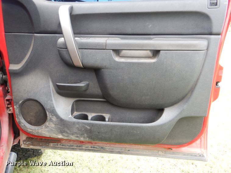 image for item DI0366 2011 Chevrolet Silverado 3500HD  Ext. Cab pickup truck