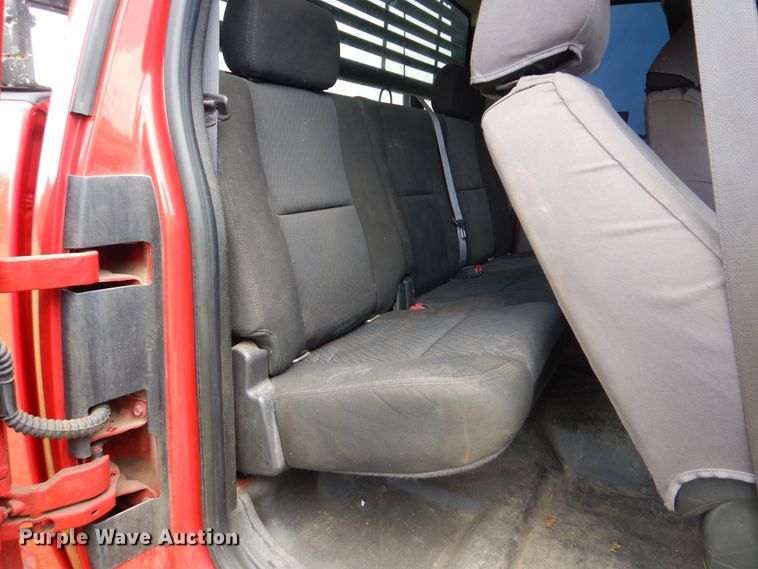 image for item DI0366 2011 Chevrolet Silverado 3500HD  Ext. Cab pickup truck