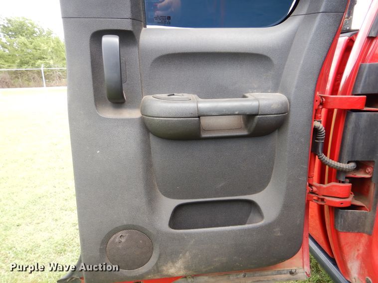 image for item DI0366 2011 Chevrolet Silverado 3500HD  Ext. Cab pickup truck