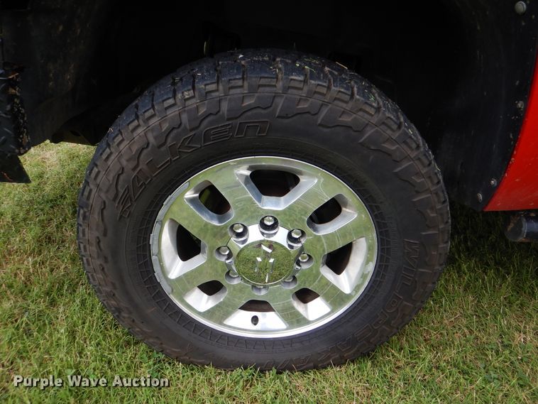 image for item DI0366 2011 Chevrolet Silverado 3500HD  Ext. Cab pickup truck