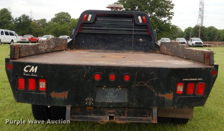 image for item DI0370 2010 Ford F550 Super Duty  SuperCab flatbed truck