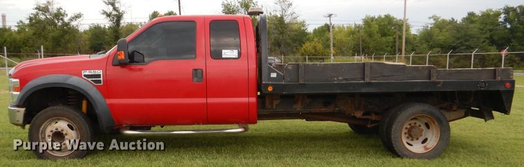 image for item DI0370 2010 Ford F550 Super Duty  SuperCab flatbed truck