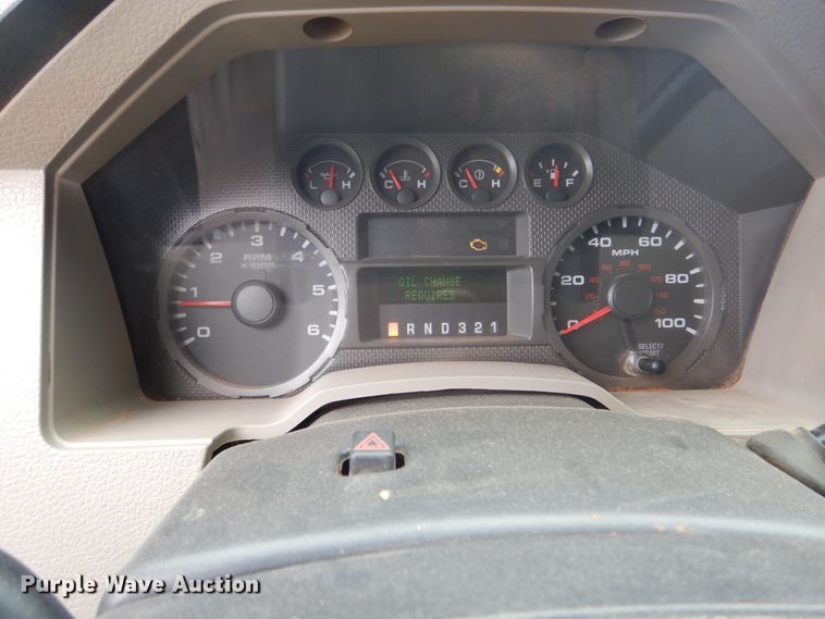 image for item DI0370 2010 Ford F550 Super Duty  SuperCab flatbed truck