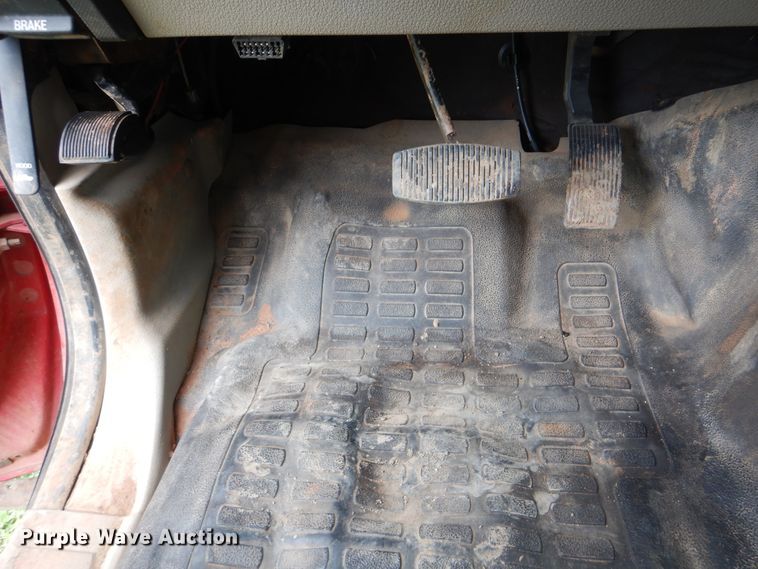 image for item DI0370 2010 Ford F550 Super Duty  SuperCab flatbed truck