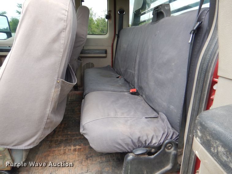 image for item DI0370 2010 Ford F550 Super Duty  SuperCab flatbed truck