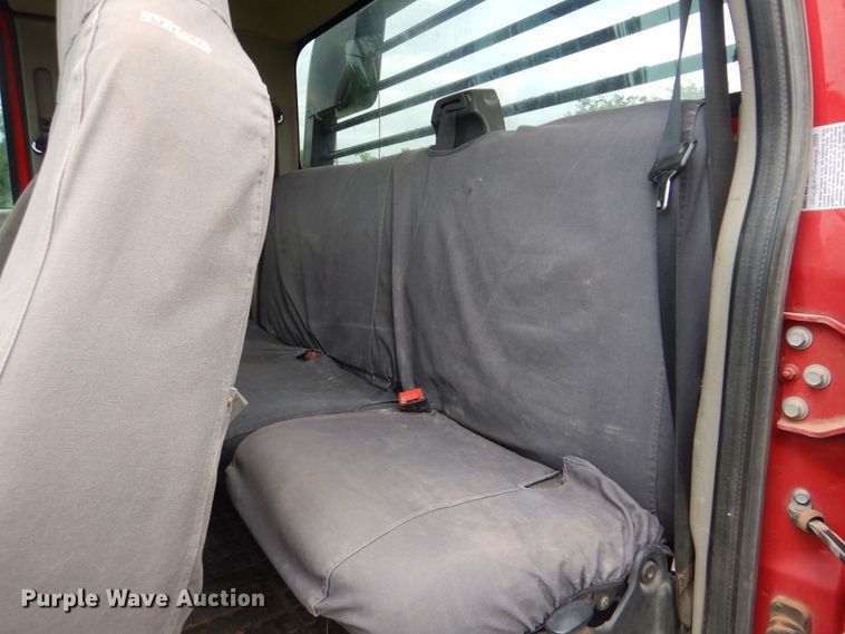 image for item DI0370 2010 Ford F550 Super Duty  SuperCab flatbed truck