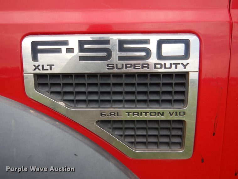 image for item DI0370 2010 Ford F550 Super Duty  SuperCab flatbed truck