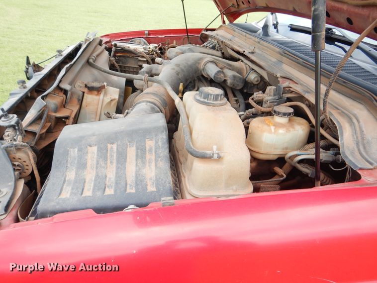 image for item DI0370 2010 Ford F550 Super Duty  SuperCab flatbed truck