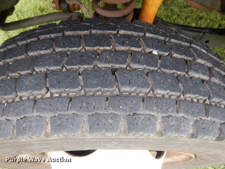 image for item DI0370 2010 Ford F550 Super Duty  SuperCab flatbed truck