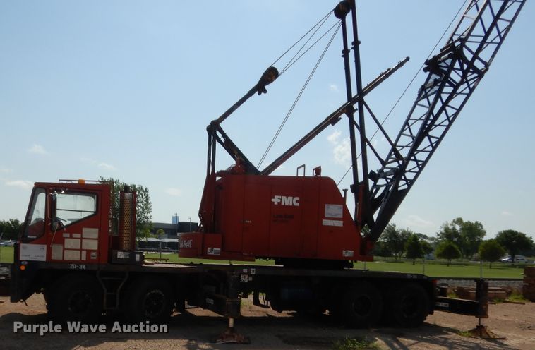 image for item HB9373 1997 FMC Link Belt HC-108C  truck crane